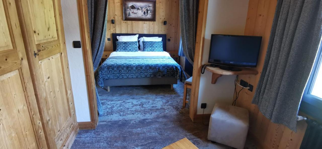 Hotel-Chalet Les Ecureuils Restaurant, Piscine, Garage رون - ألب المظهر الخارجي الصورة