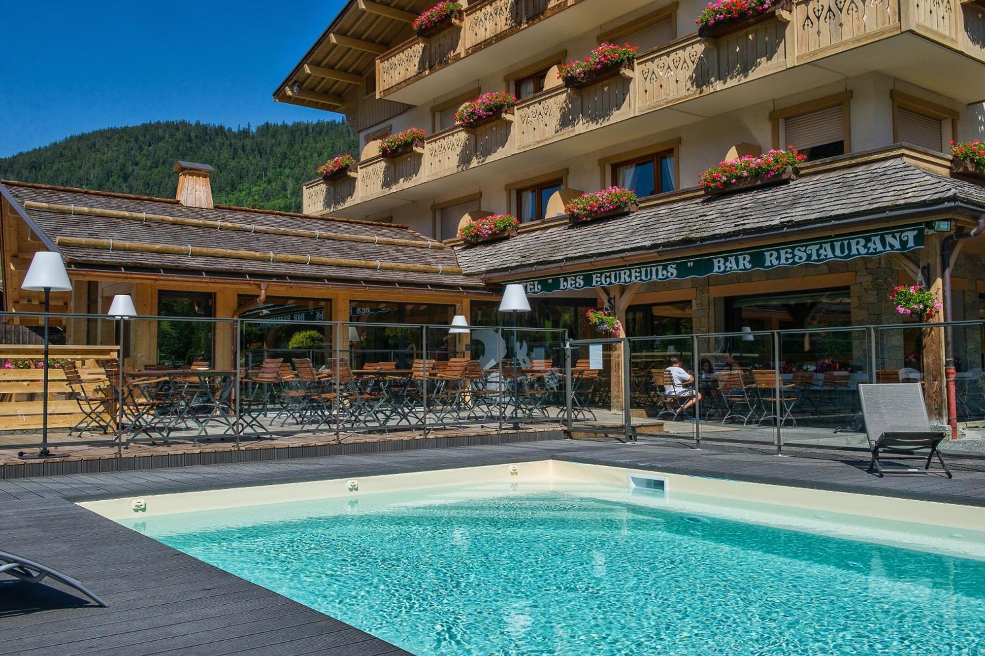 Hotel-Chalet Les Ecureuils Restaurant, Piscine, Garage رون - ألب المظهر الخارجي الصورة